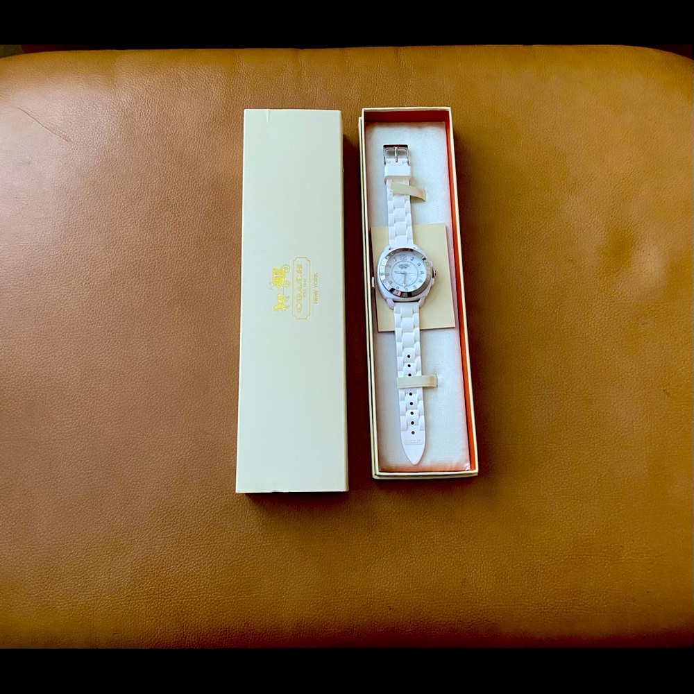 Women’s Coach Watch